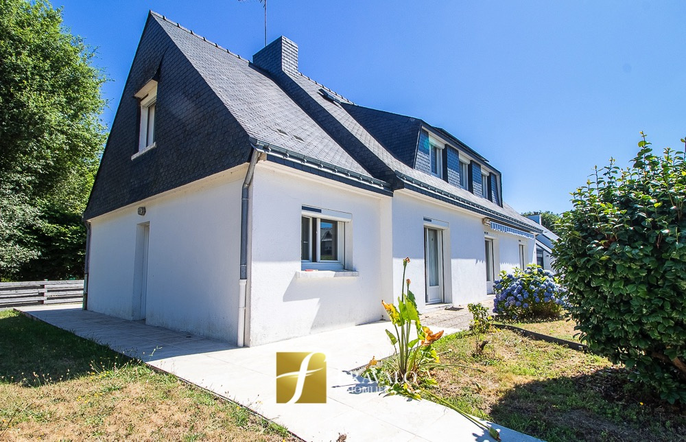 PLOEREN BOURG - BELLE MAISON FAMILIALE